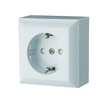 1-es falonkívüli földelt konnektor